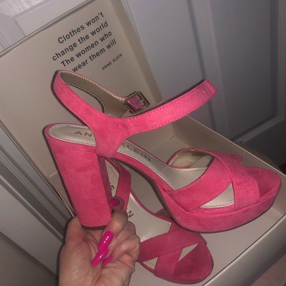 Pretty pink thick heel adjustable strap- size 8 - Picture 3 of 8